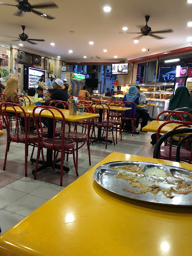 Restoran Nasi Kandar Dan Kari Kepala Ikan photo